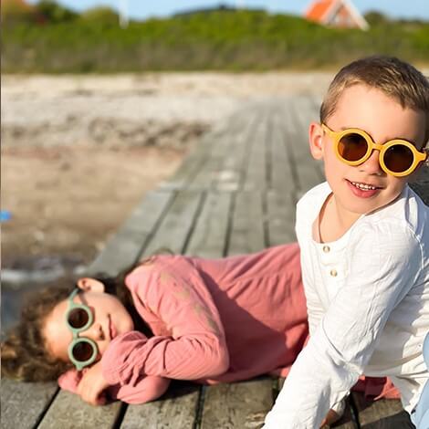 óculos de sol para crianças lentes polartizadas e sustentáveis da Grech & Co.